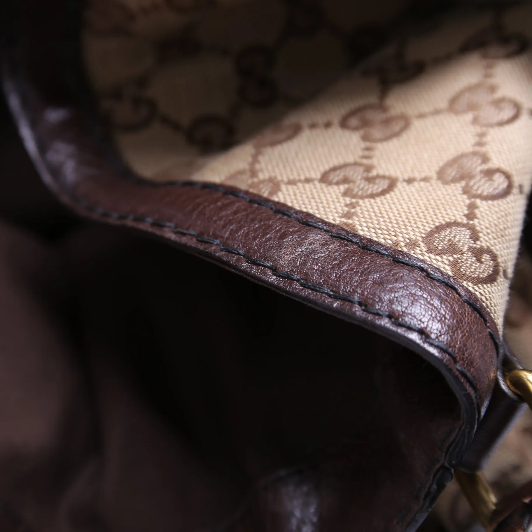 203546 GG Canvas Jockey Medium Tote