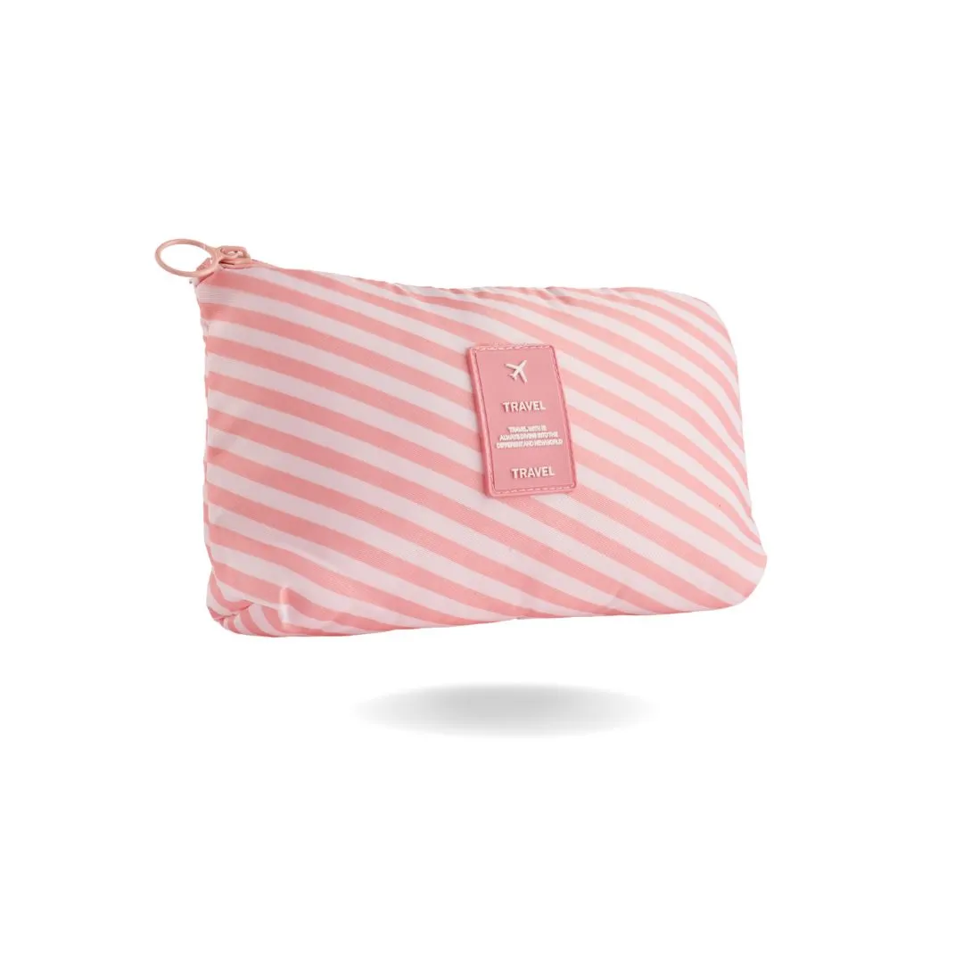 TRAVEL-READY COSMETIC POUCH